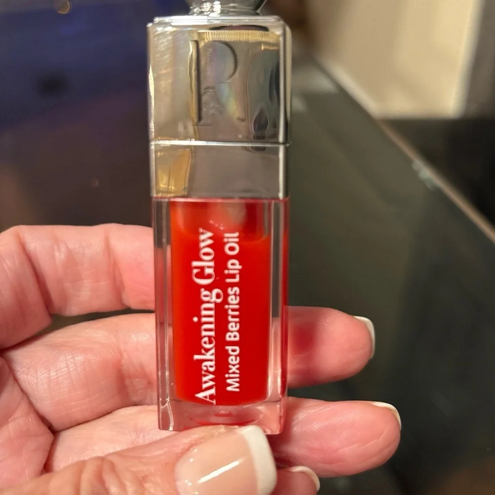 Awakening Glow Shiny Lip Oil - Mixed Berries by
